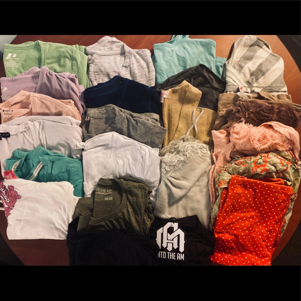 Bundle of Tees & Tanks -  22 Pieces!